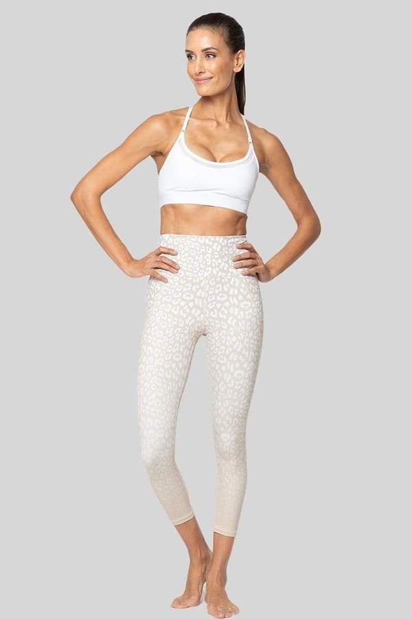 Vie Active- Lili 3.4 Legging - White Sand Ombre - Front Woman wearing hot yoga outfit